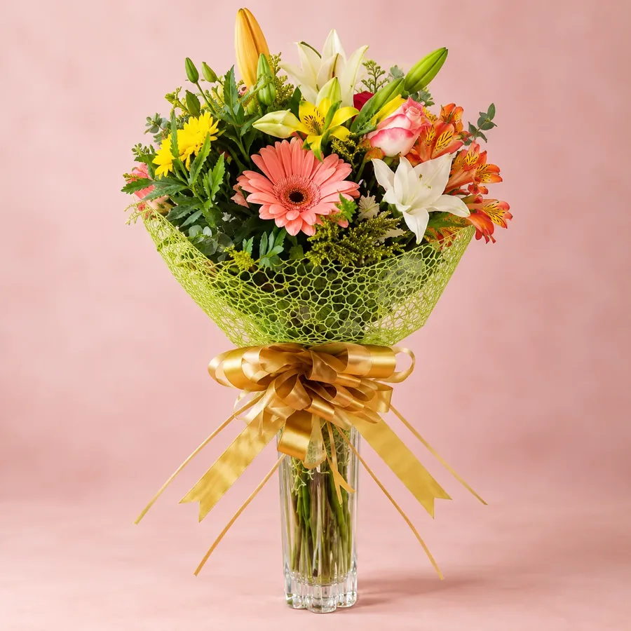 Bouquet Primaveral, Bouquet de mano con flores de distintos tonos y tipos, pensado para alegrar cualquier día, Florería Eben Ezer La Serena